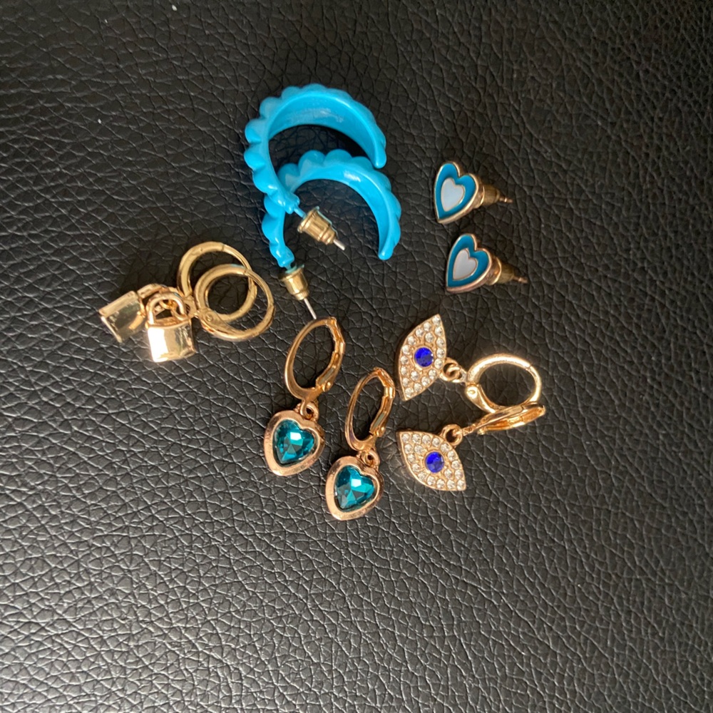 blue earring set